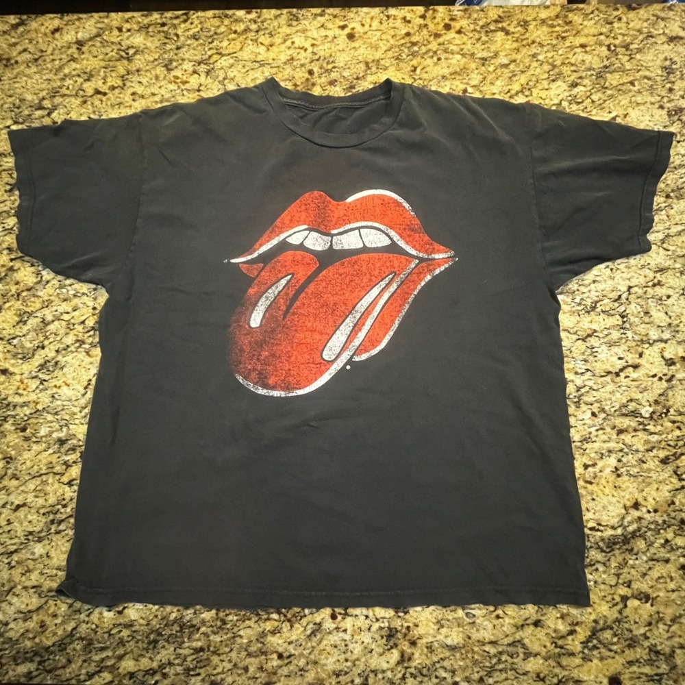 The Rolling Stones Tongue Logo Graphic T-Shirt Mens XL Black Distressed Rock Tee